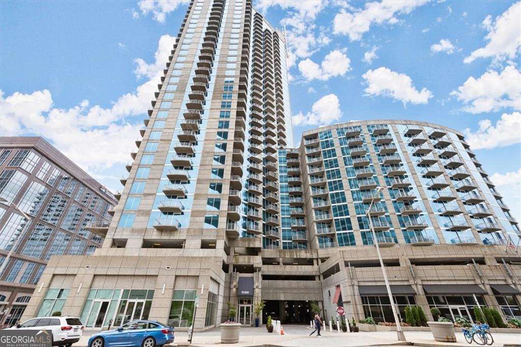 Property Photo:  400 W Peachtree Street NW 3611  GA 30308 
