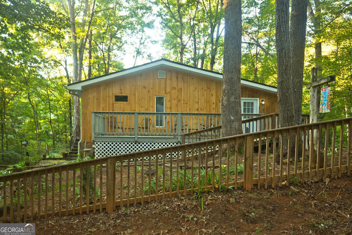 Property Photo:  407 Hillside Drive  GA 30525 