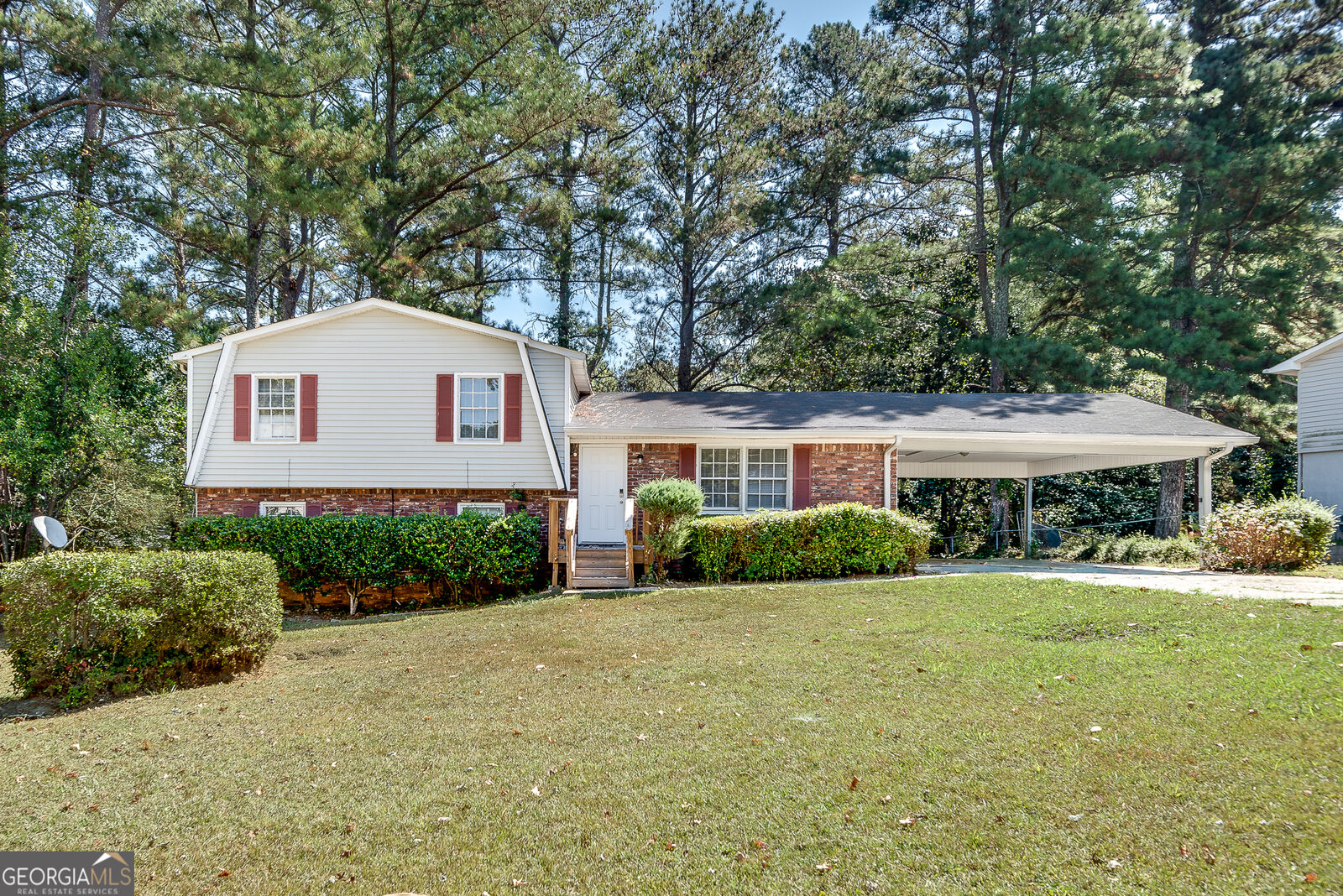 Property Photo: 6278 Thornhedge Drive GA 30296