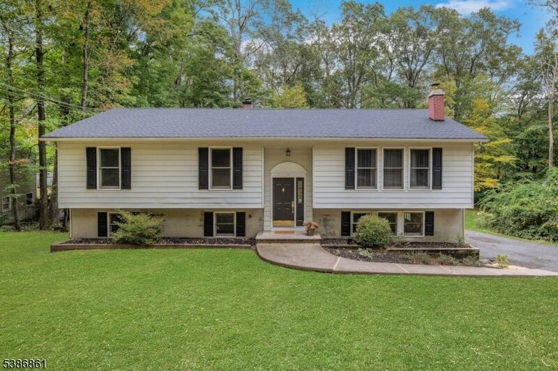 Property Photo:  16 Wenatchee Rd  NJ 07422 