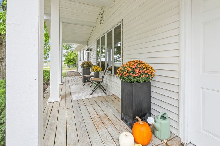 Property Photo:  220 E 13th Street  IA 50219