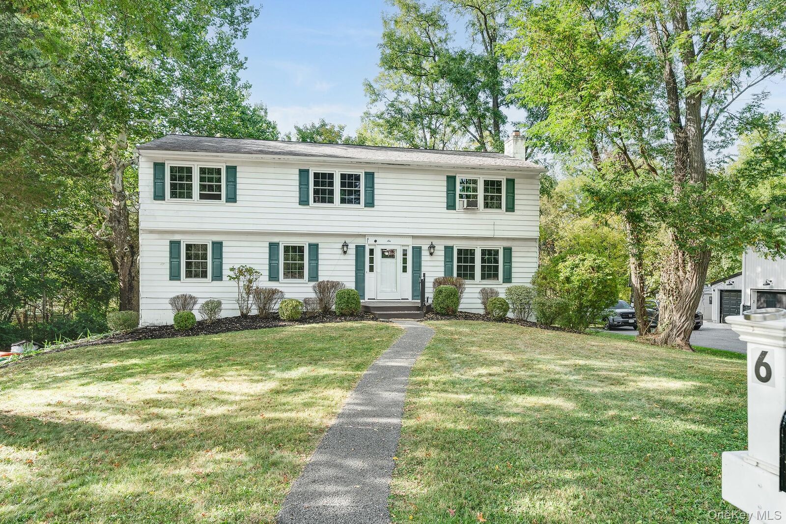 Property Photo:  6 Old Mill Drive  NY 12603 