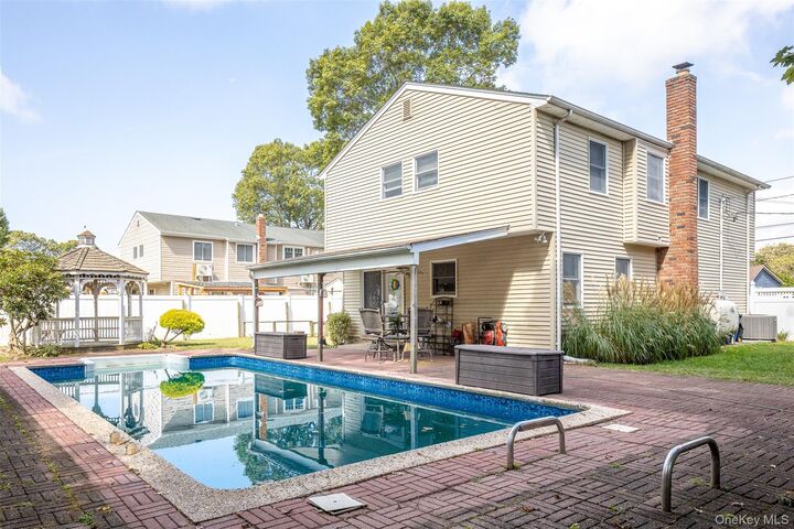 Property Photo:  46 Arpage Drive  NY 11967 
