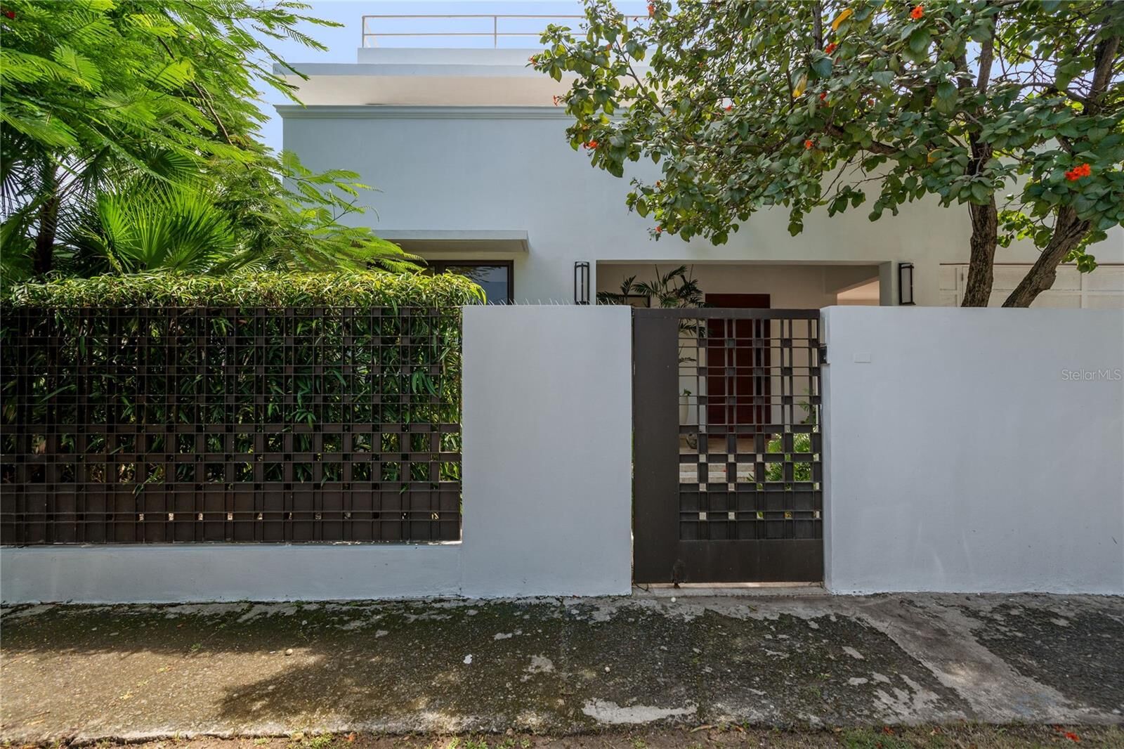 Property Photo:  2160 Calle General Patton  PR 00913 