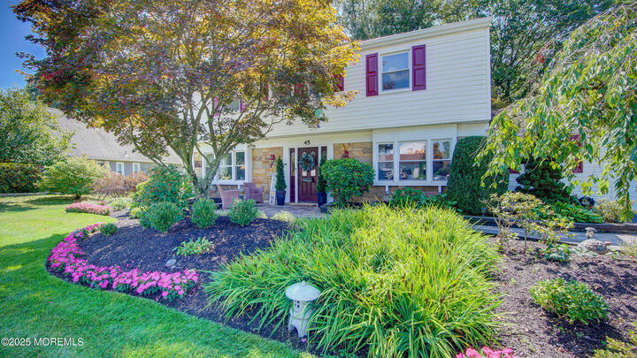 Property Photo:  45 Lakeridge Drive  NJ 08857 