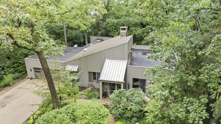 Property Photo: 4152 Hillside Trail MI 49117
