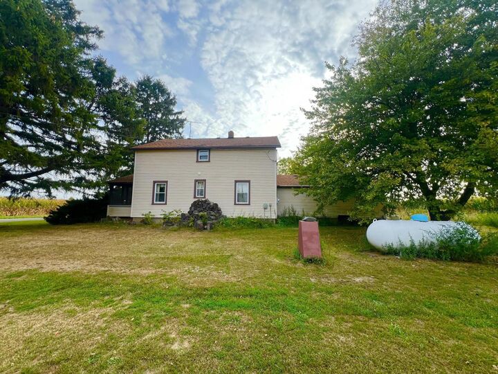Property Photo:  2261 W Yankee Road  MI 49248 