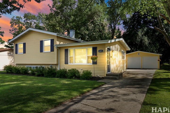 2807 Myang Avenue  McHenry IL 60050 photo