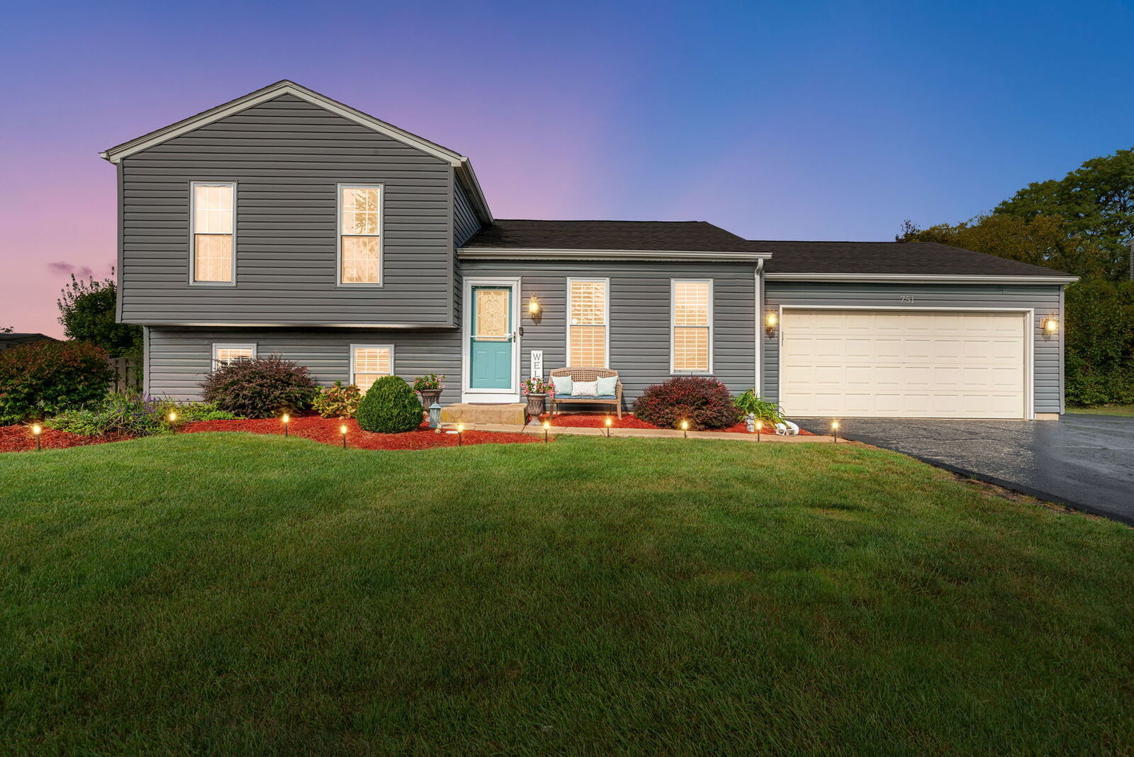 Property Photo:  751 Cypress Lane  IL 60188 