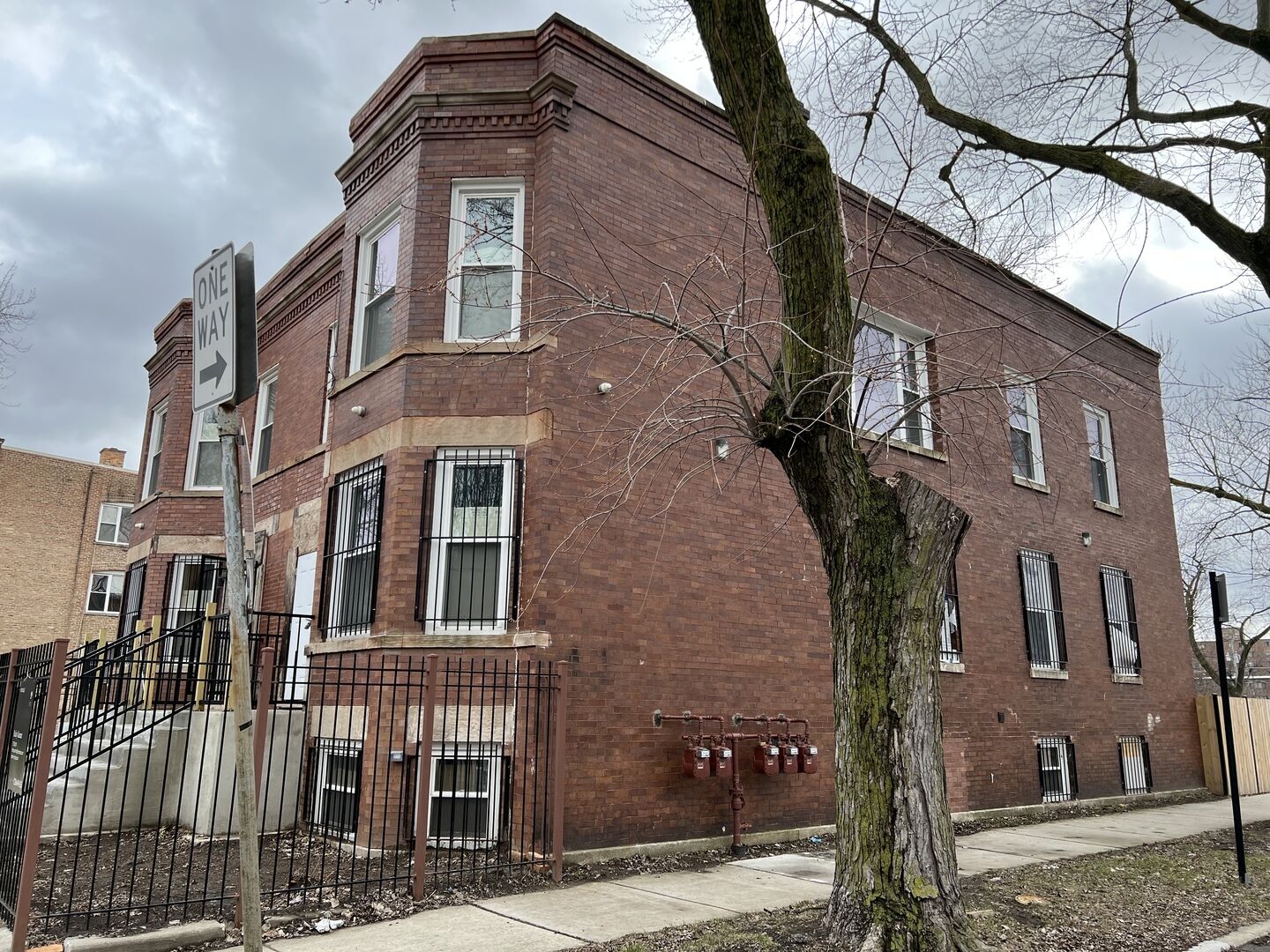 Property Photo:  6402 S Eberhart Avenue 2S  IL 60637 