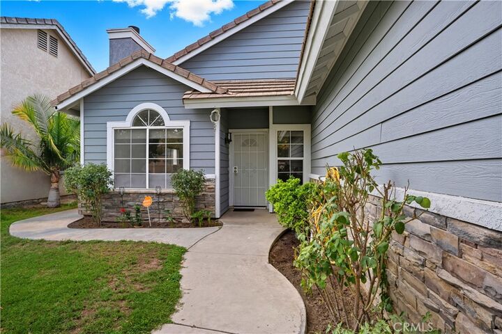 Property Photo:  992 E Evans  CA 92583 