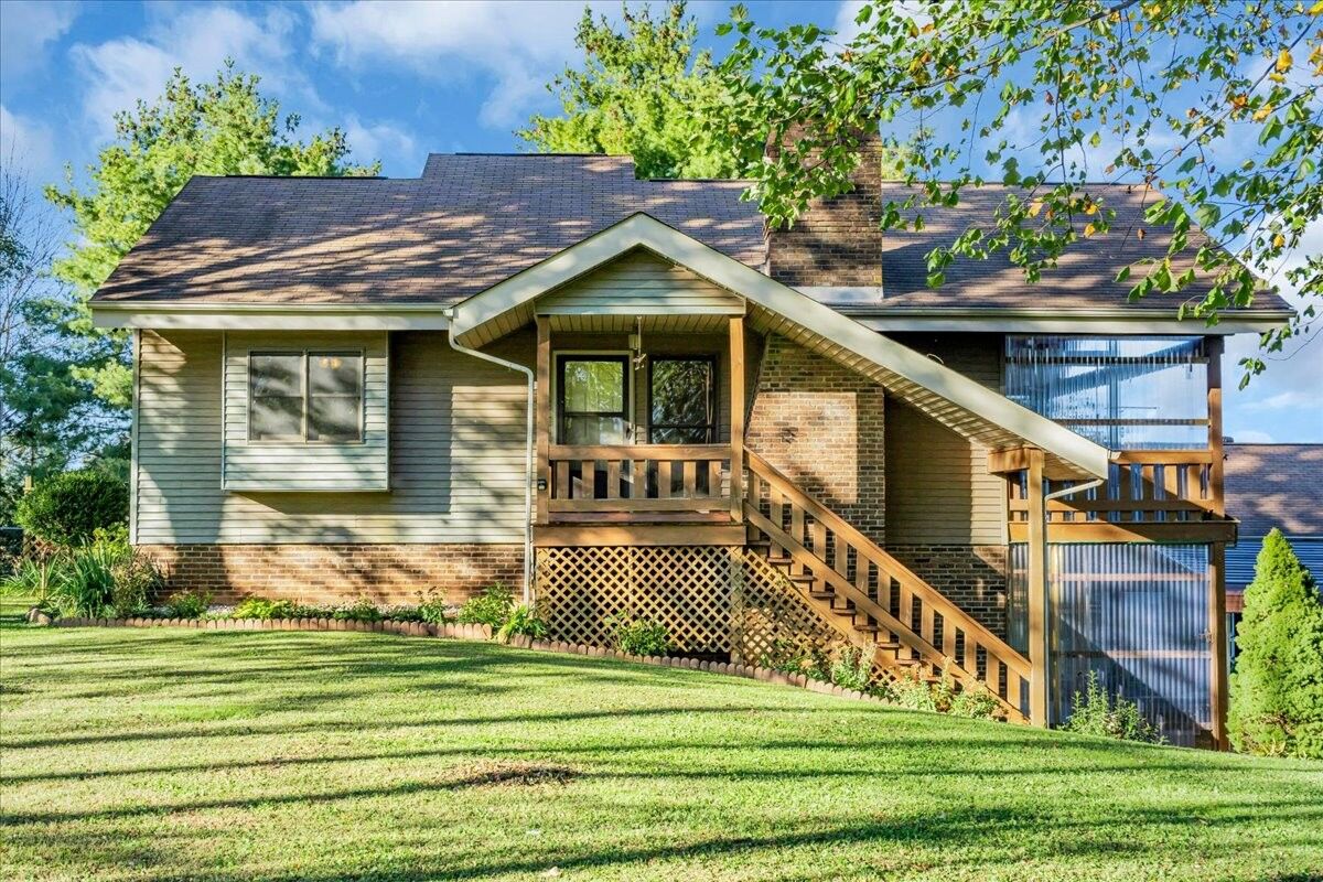 Property Photo:  137 Jd Ring Rd  TN 37342