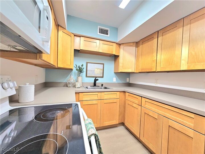 Property Photo:  21267 Gertrude Avenue 114  FL 33952 