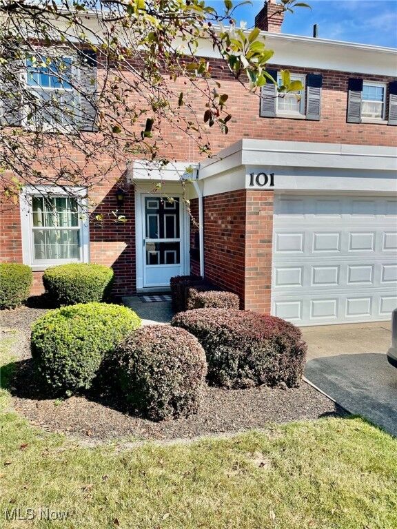 101 A Chatham Way  Mayfield Heights OH 44124 photo