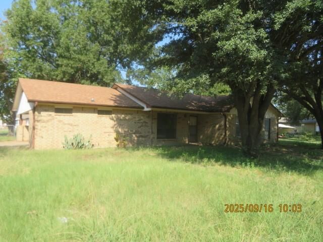 Property Photo:  221 N 1st Street  TX 75147 