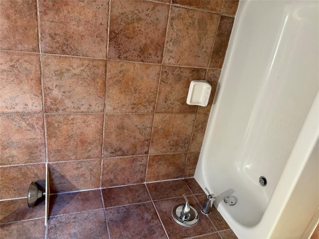 Property Photo:  832 Carriage Lane  OK 73069