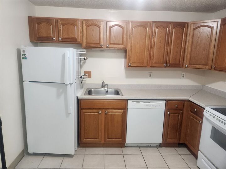 Property Photo:  135 Union Street 17  MA 01453 