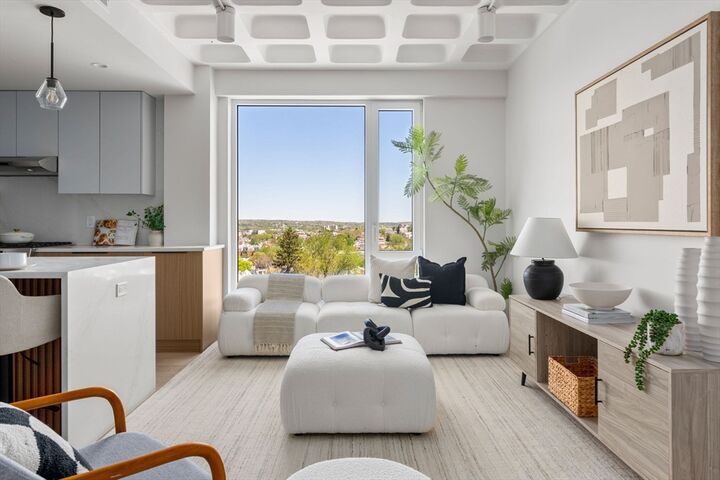 Property Photo:  125 Lowell Street 202  MA 02143 
