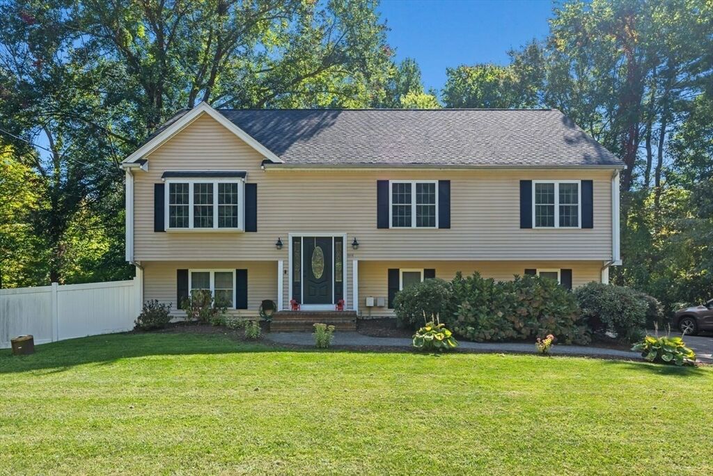 Property Photo:  1141 Plymouth St  MA 02324 