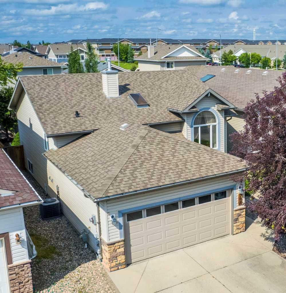 Property Photo:  208 Silkstone Bay W  AB T1J 2A2 