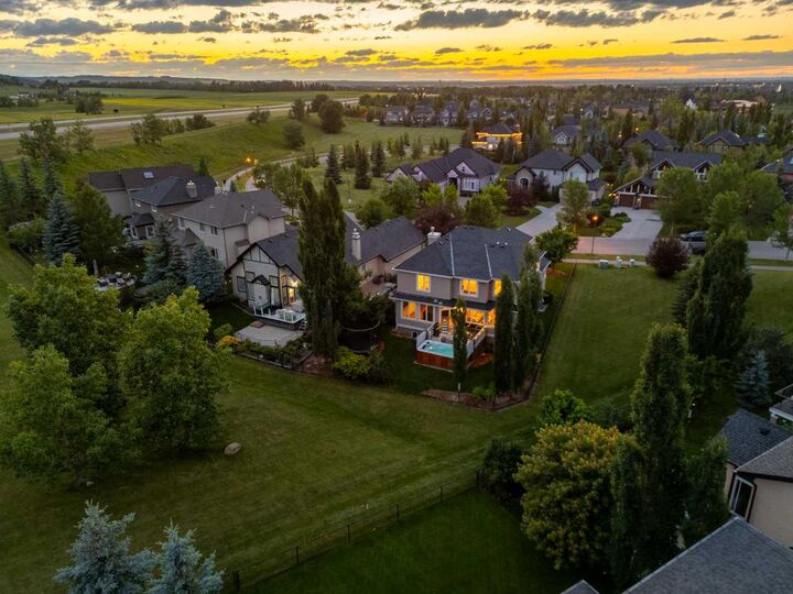 Property Photo:  161 Heritage Lake Boulevard  AB T1S 4J2