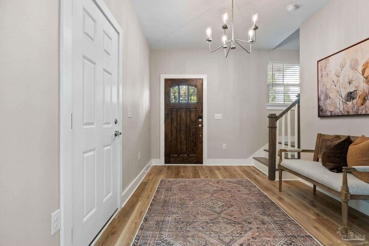 Property Photo:  1409 E Leonard St  FL 32503