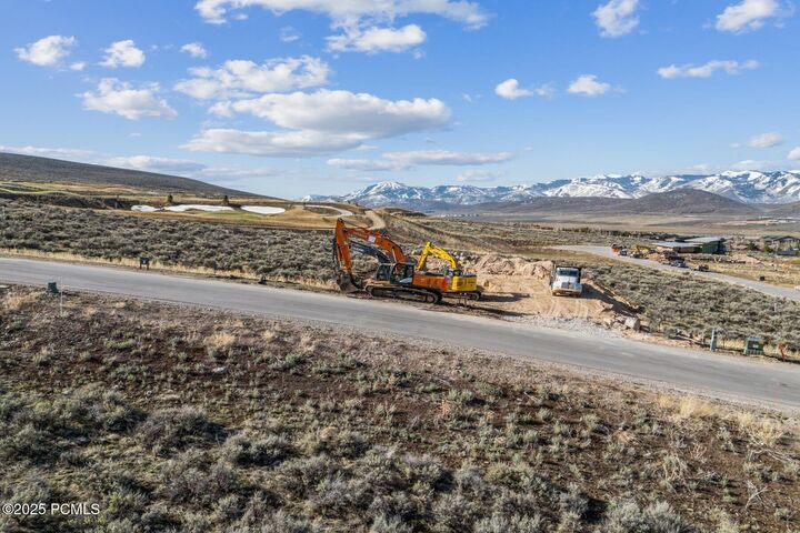 Property Photo:  2903 Hills Ridge Road  UT 84098 