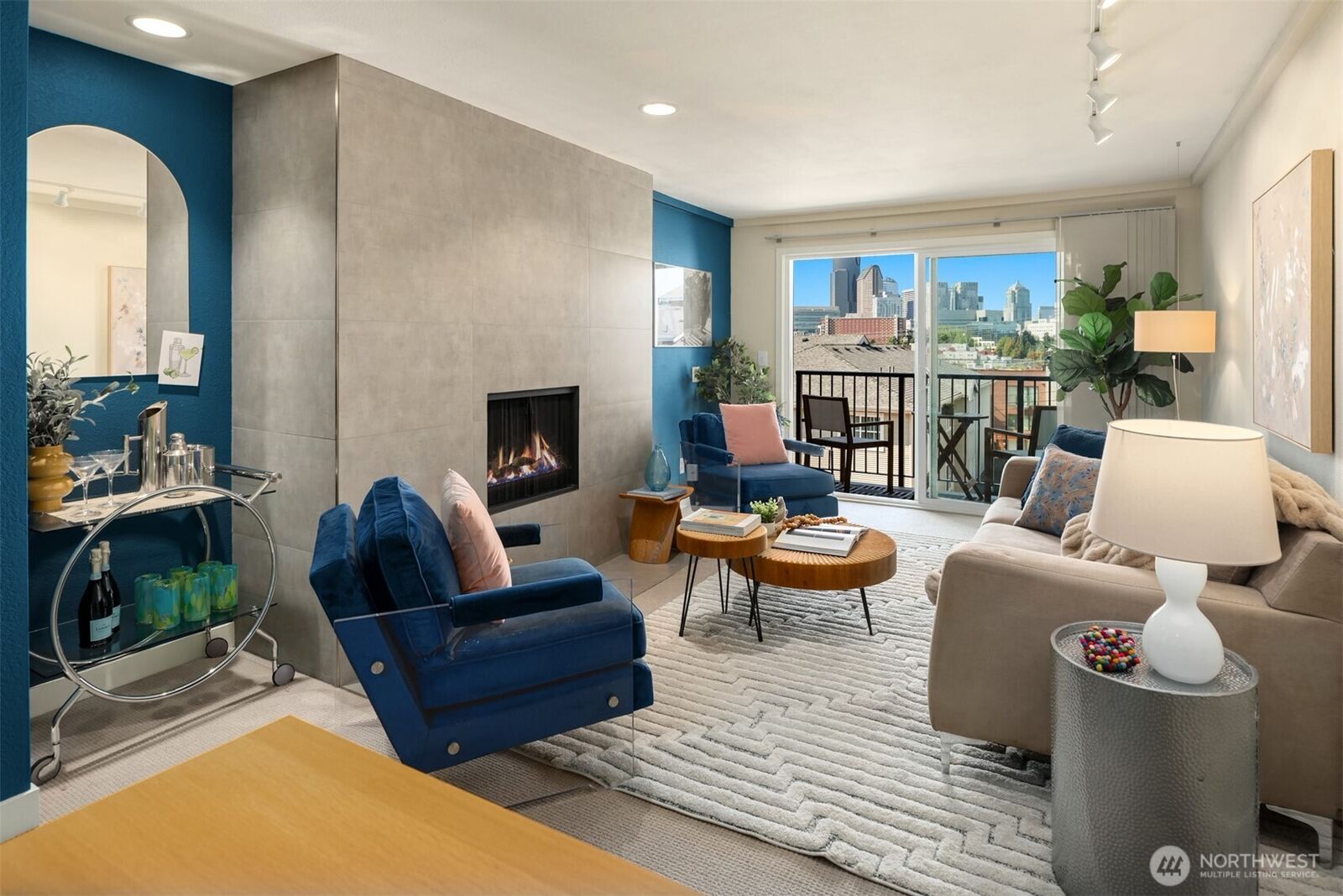 Property Photo:  701  17th Avenue 305  WA 98122 