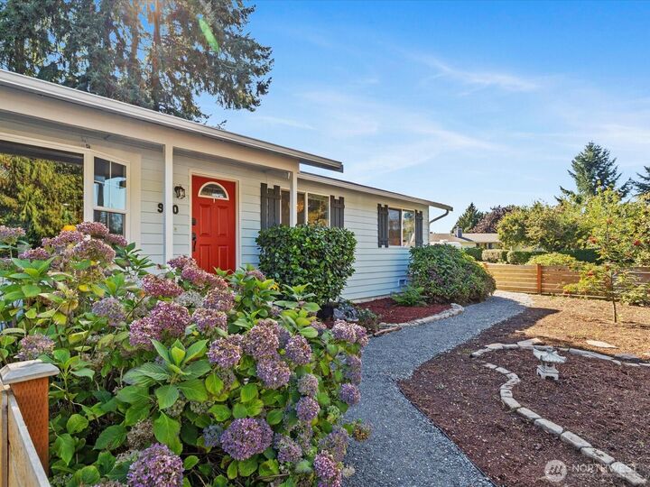 Property Photo:  900  116th Street SW  WA 98204 