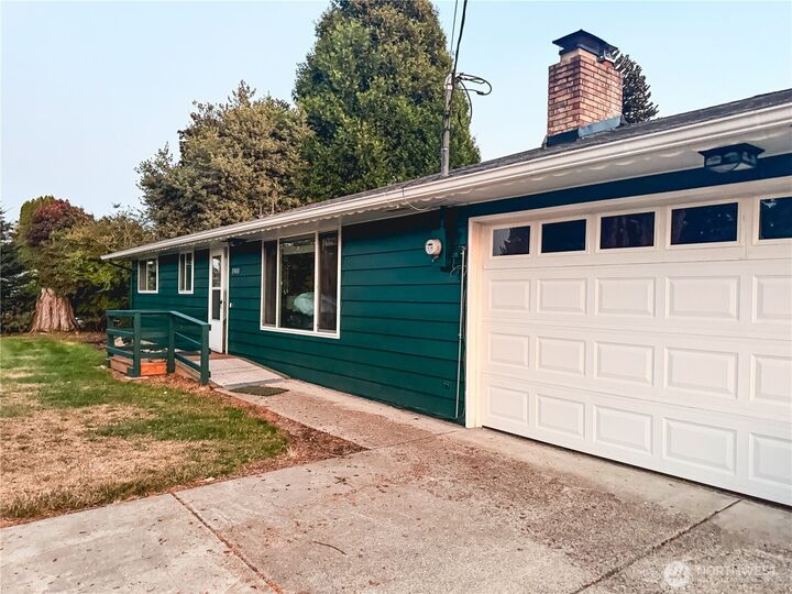 Property Photo: 1900 Sparrs Lane WA 98233