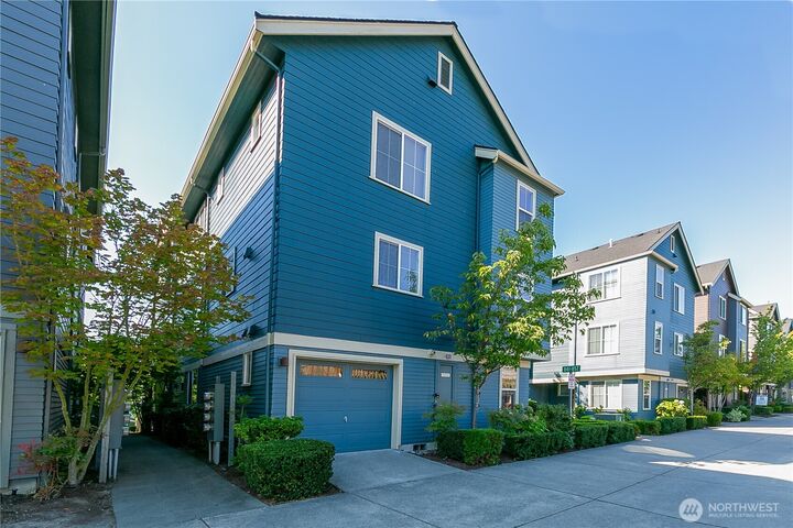 Property Photo:  841  5th Place NE  WA 98029 
