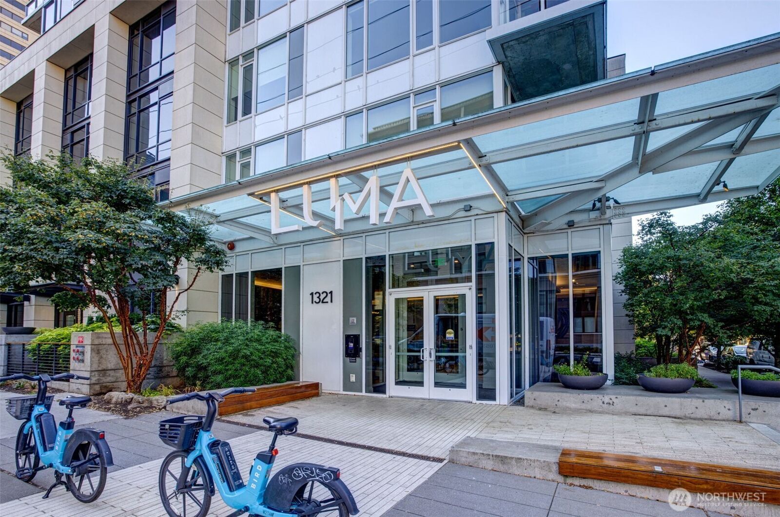 Property Photo:  1321  Seneca Street 2103  WA 98101 