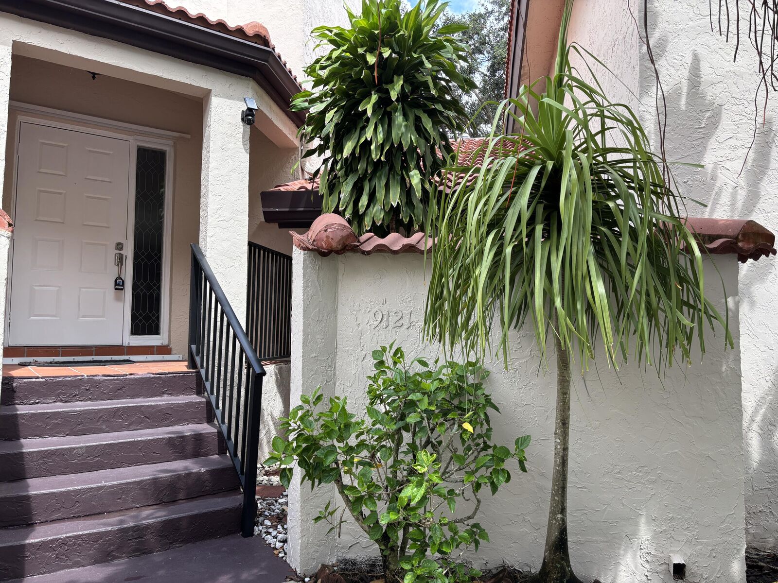 Property Photo:  9121 W Sunrise Boulevard 9121  FL 33322