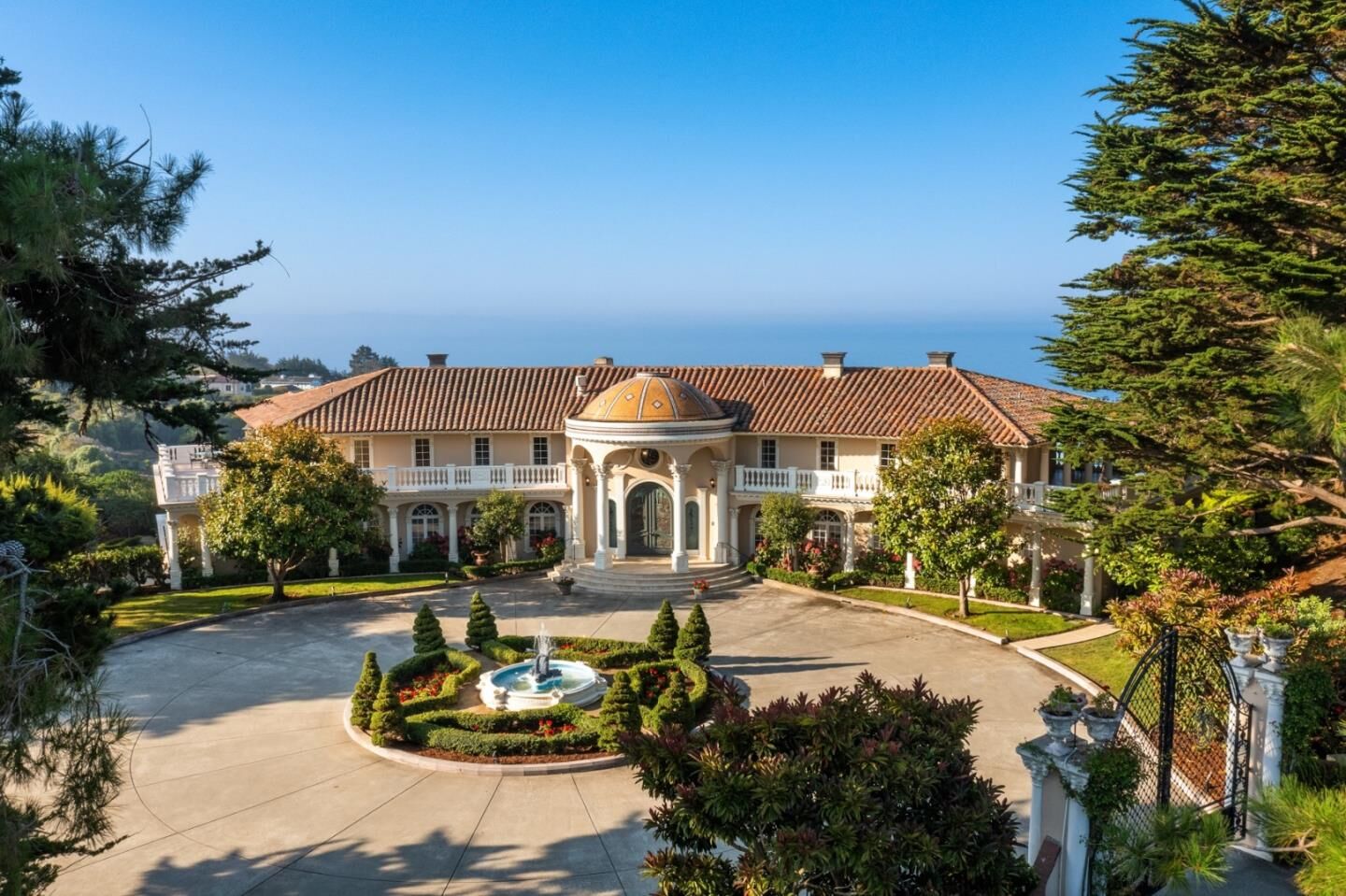 Property Photo:  112 Holiday Drive  CA 95076 