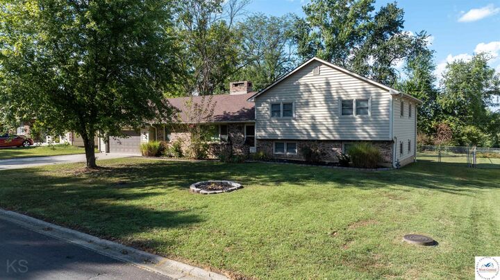 1204 Elm Hills  Sedalia MO 65301 photo