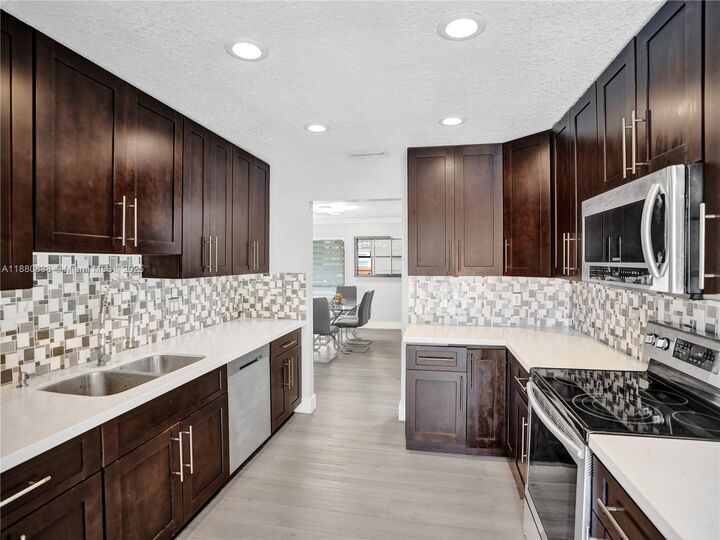 Property Photo:  7107 NW 39th St  FL 33065 