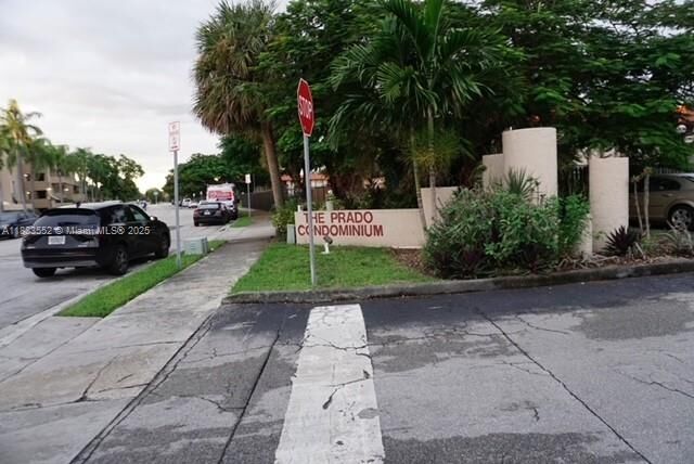 Property Photo: 10661 SW 108th Ave 3B FL 33176