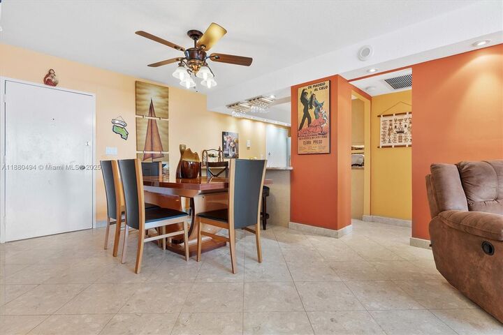 Property Photo:  5555 Collins Ave 10K  FL 33140 