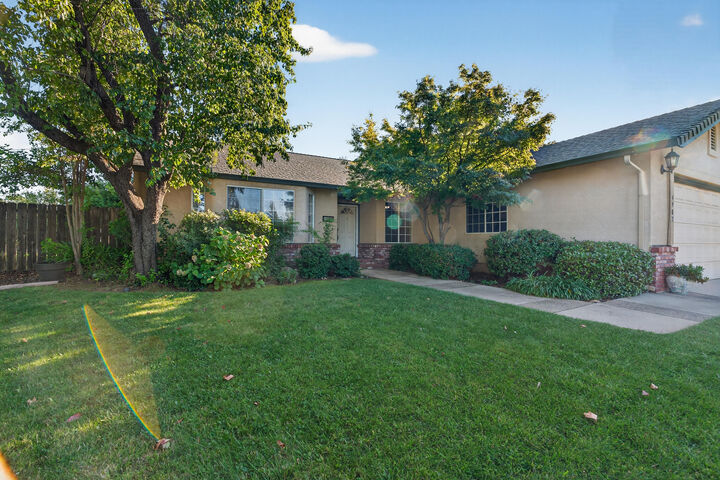 Property Photo: 4982 Tralee Lane CA 96001
