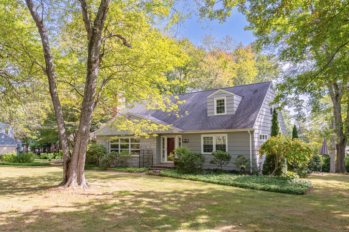 Property Photo:  33 Eastland Road  CT 06517 