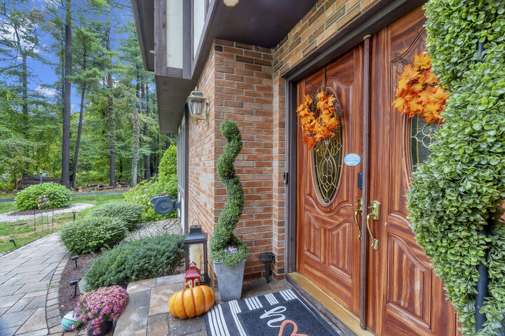 Property Photo: 29 Wildwood Circle CT 06074