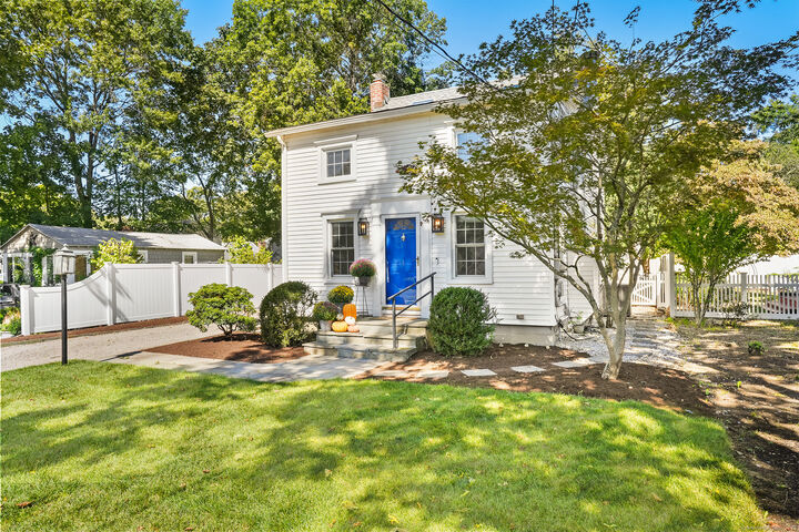 Property Photo:  52 Glover Street  CT 06824 