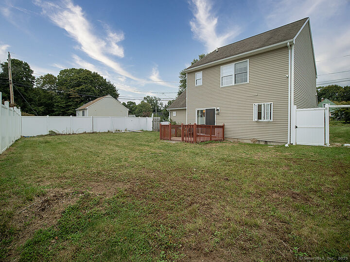 Property Photo:  2 Victoria Court  CT 06514 