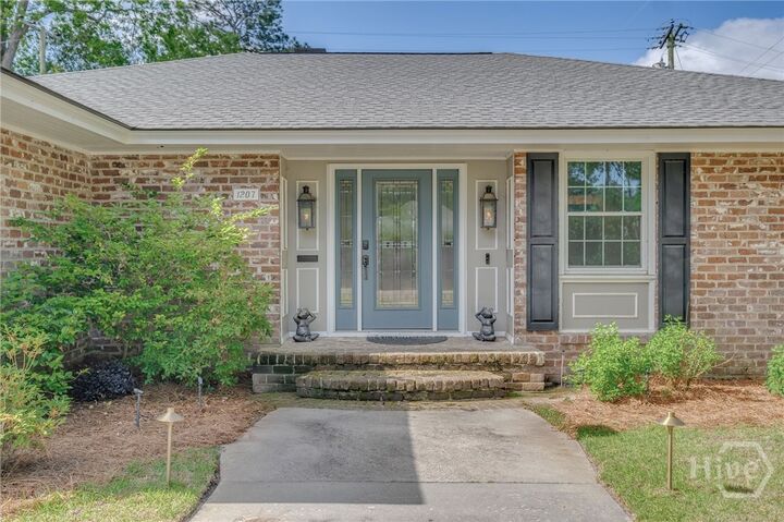 Property Photo: 1207 Bacon Park Drive GA 31406