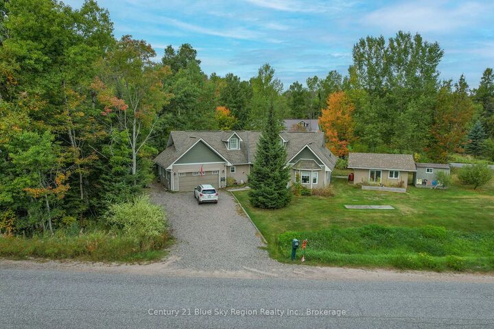 Property Photo:  200 Memorial Drive E  ON P0H 1Z0 