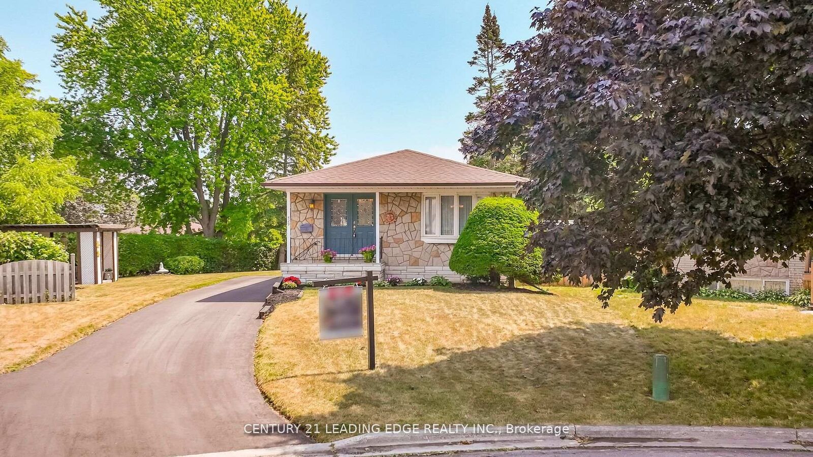Photo de la propriété:  529 Carman Court  ON L1H 6K5 