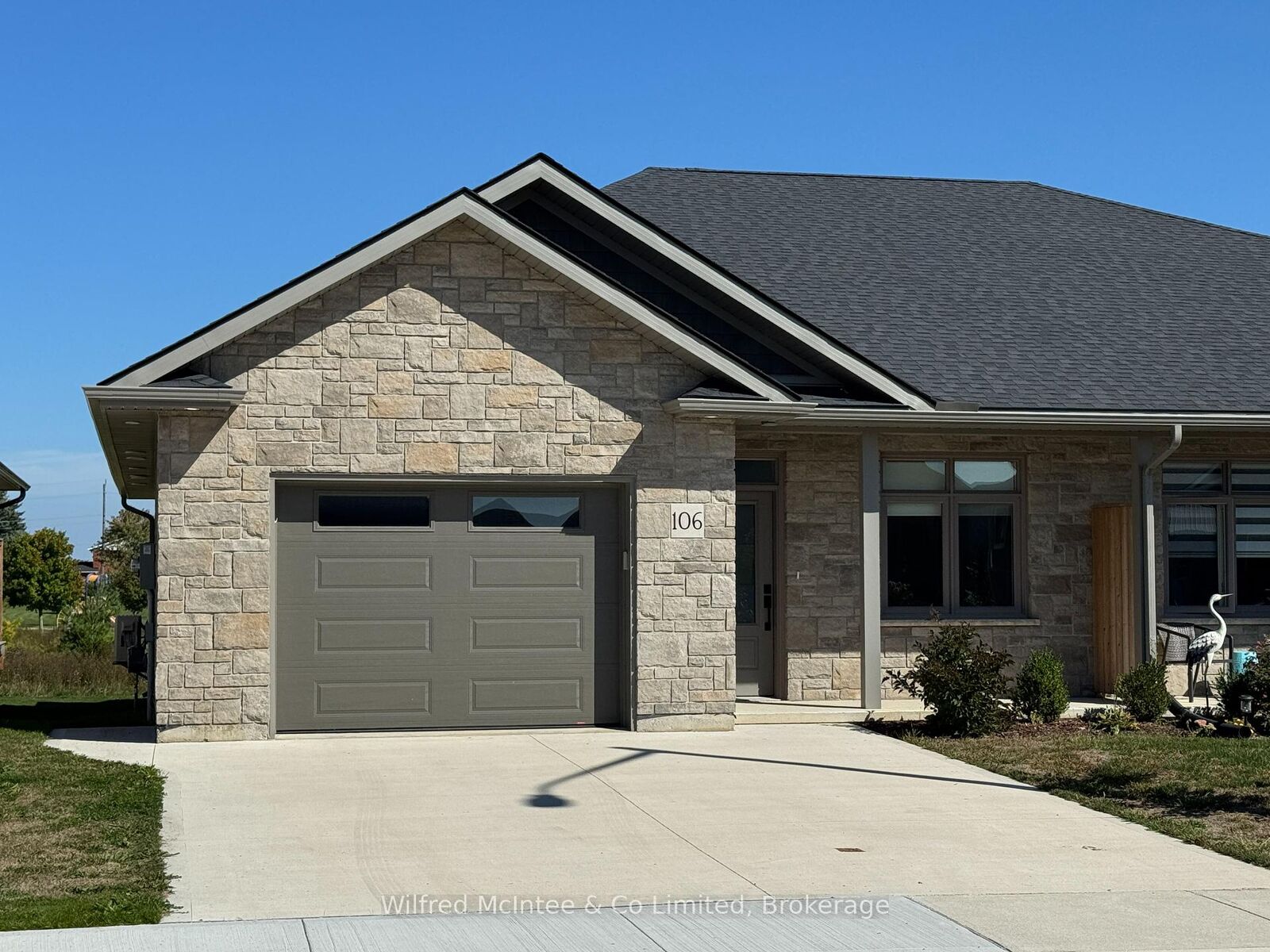 Property Photo:  106 Irishwood Lane  ON N0G 2V0 