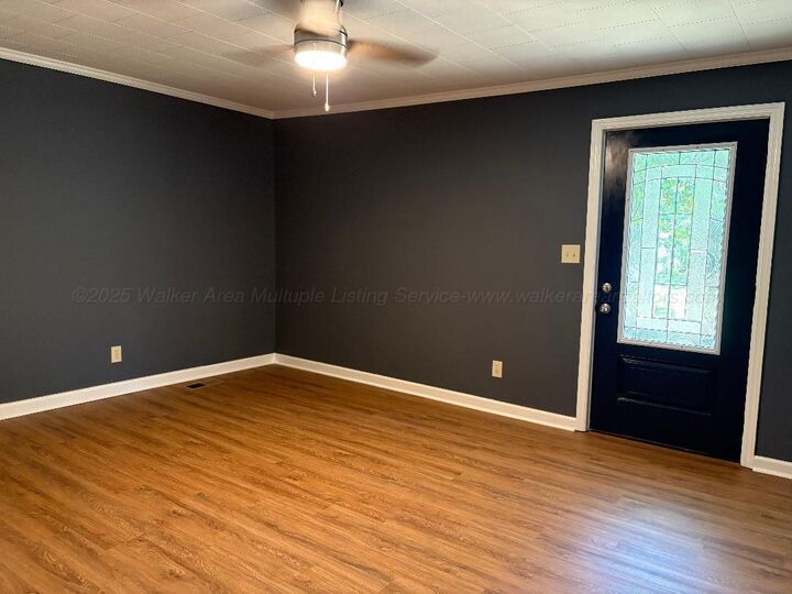 Property Photo: 607 Highland Ave AL 35501