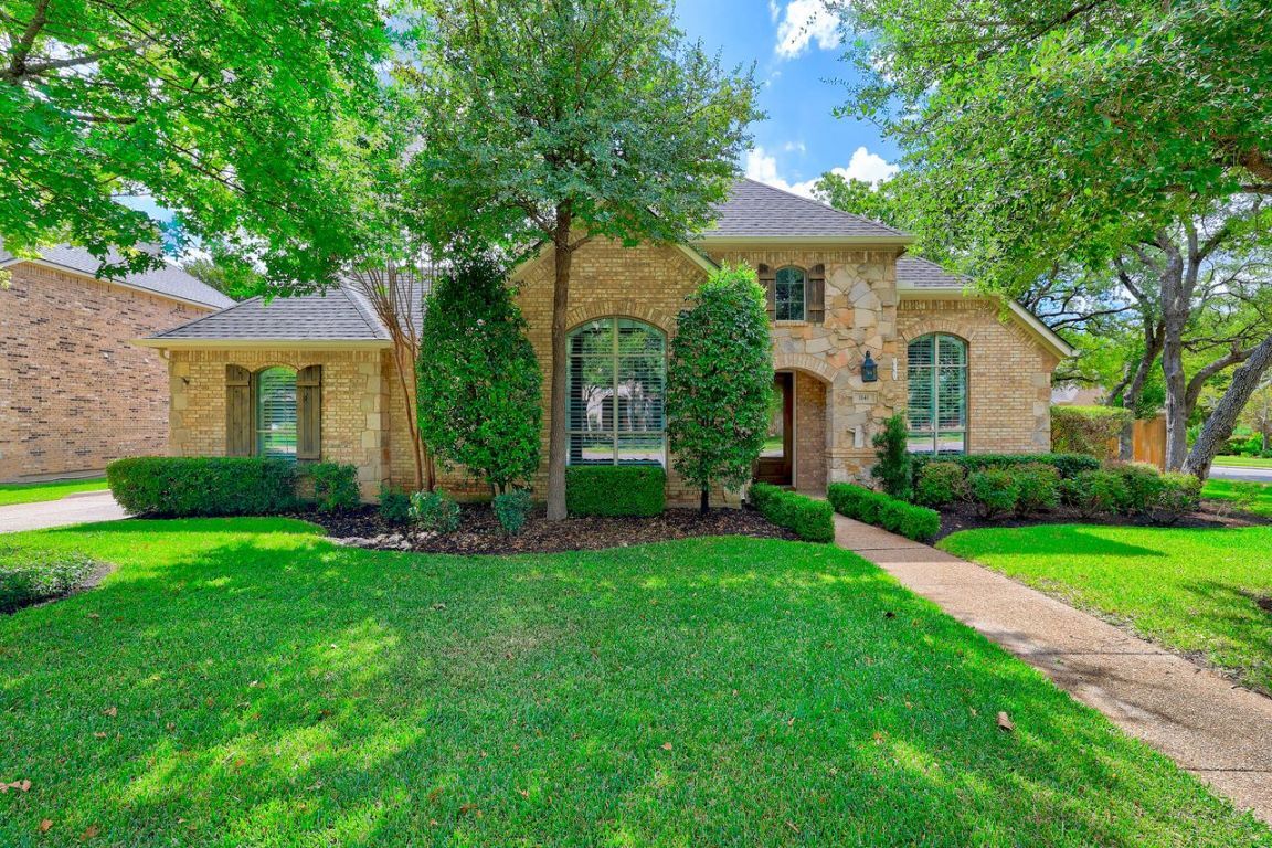 Property Photo: 1141 Waimea Bend TX 78681
