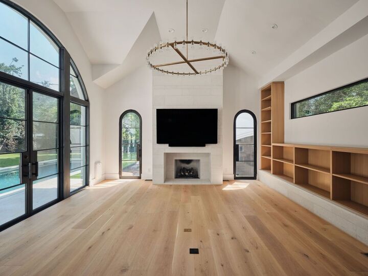 Property Photo:  13 Niles Road  TX 78703